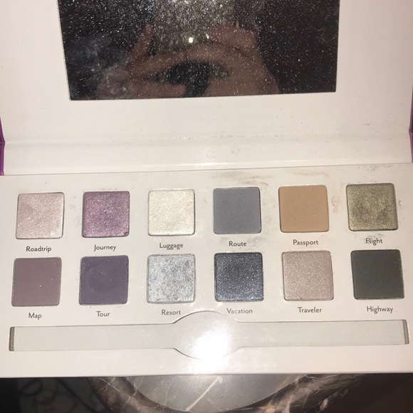 Cargo Cosmetics getaway palette - Picture 2 of 3
